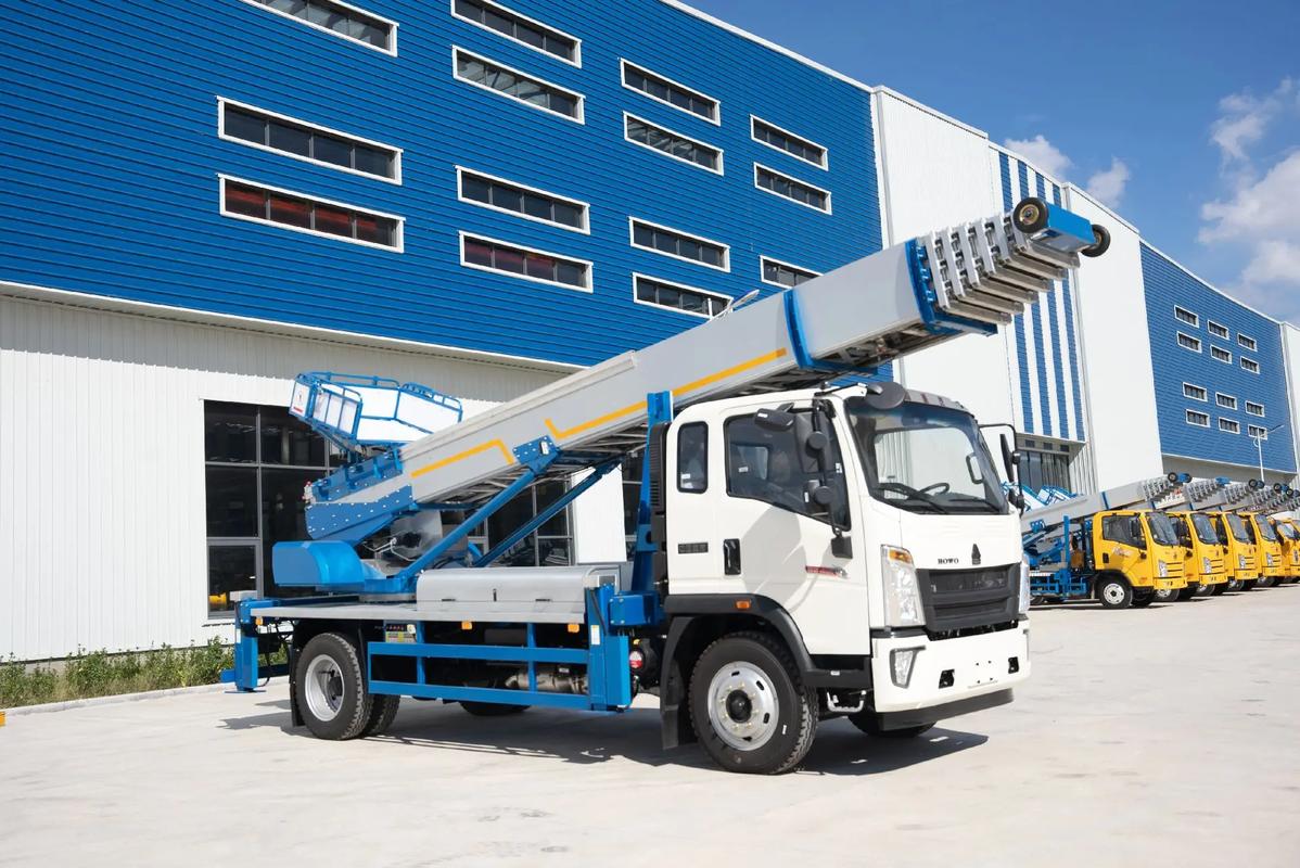 潍坊出租云梯车高空作业车 建筑垃圾搬运