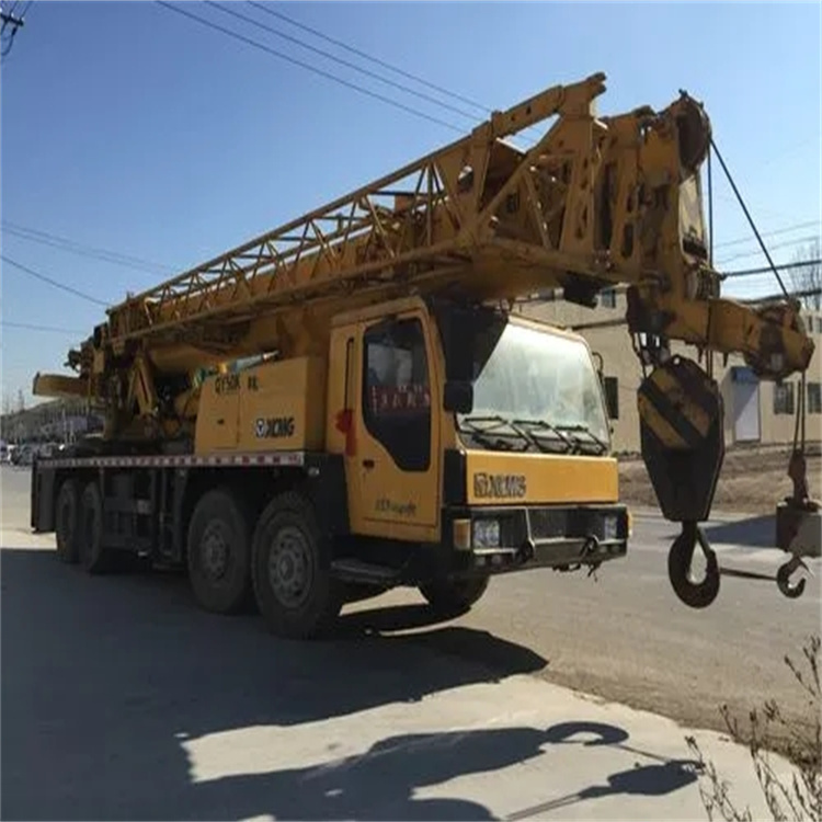 潍坊吊车吊挖机吊哪里比较安全